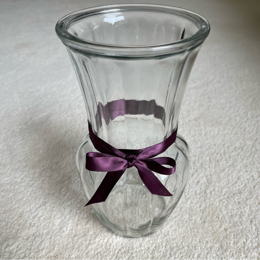 Glass Vase 9.5” Tall With 4.5” Opening For Beautiful Bouquet of Flowers